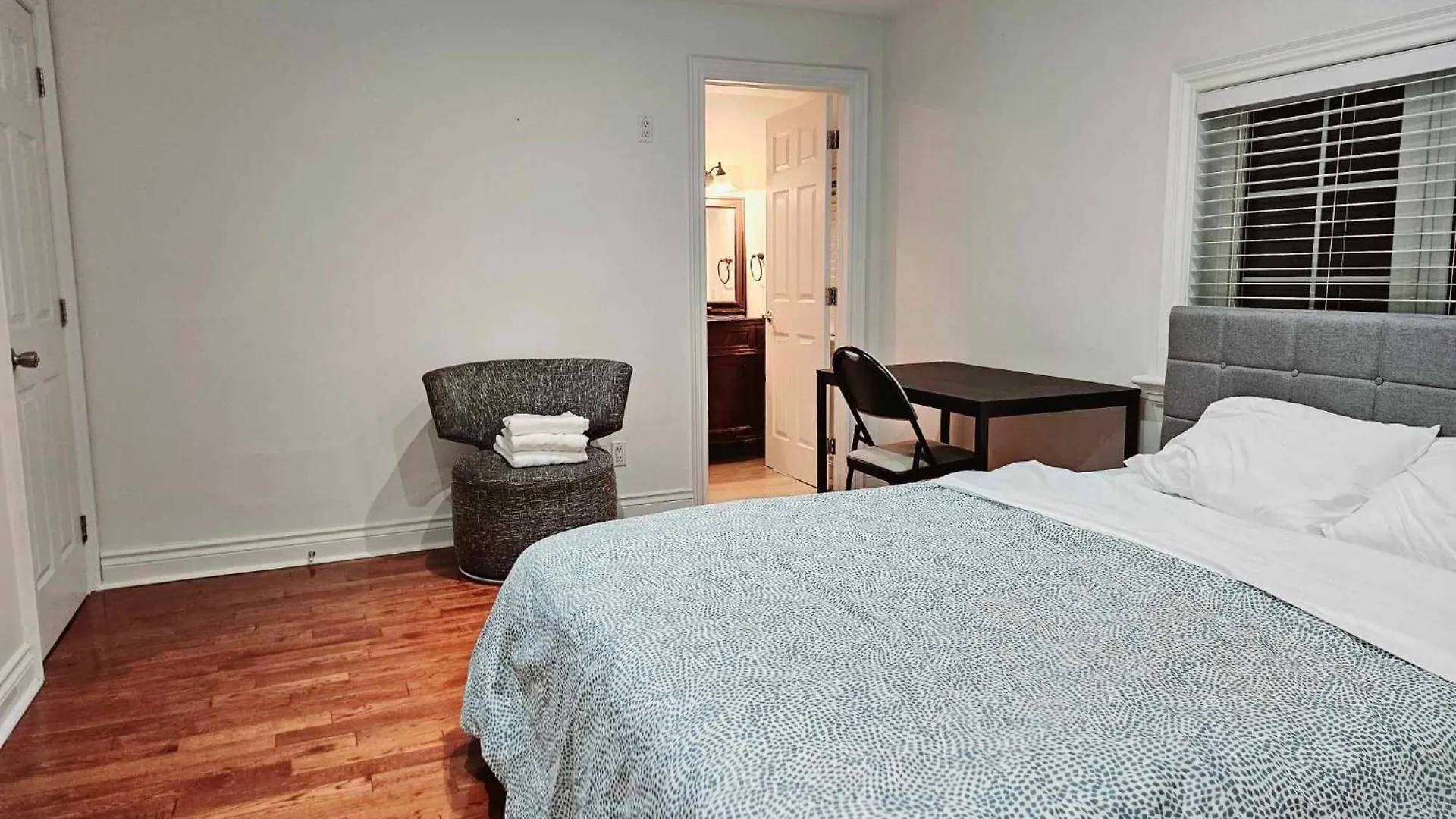 Homestay Beautiful Room At Yonge And Sheppard And North York Centre Toronto Canada