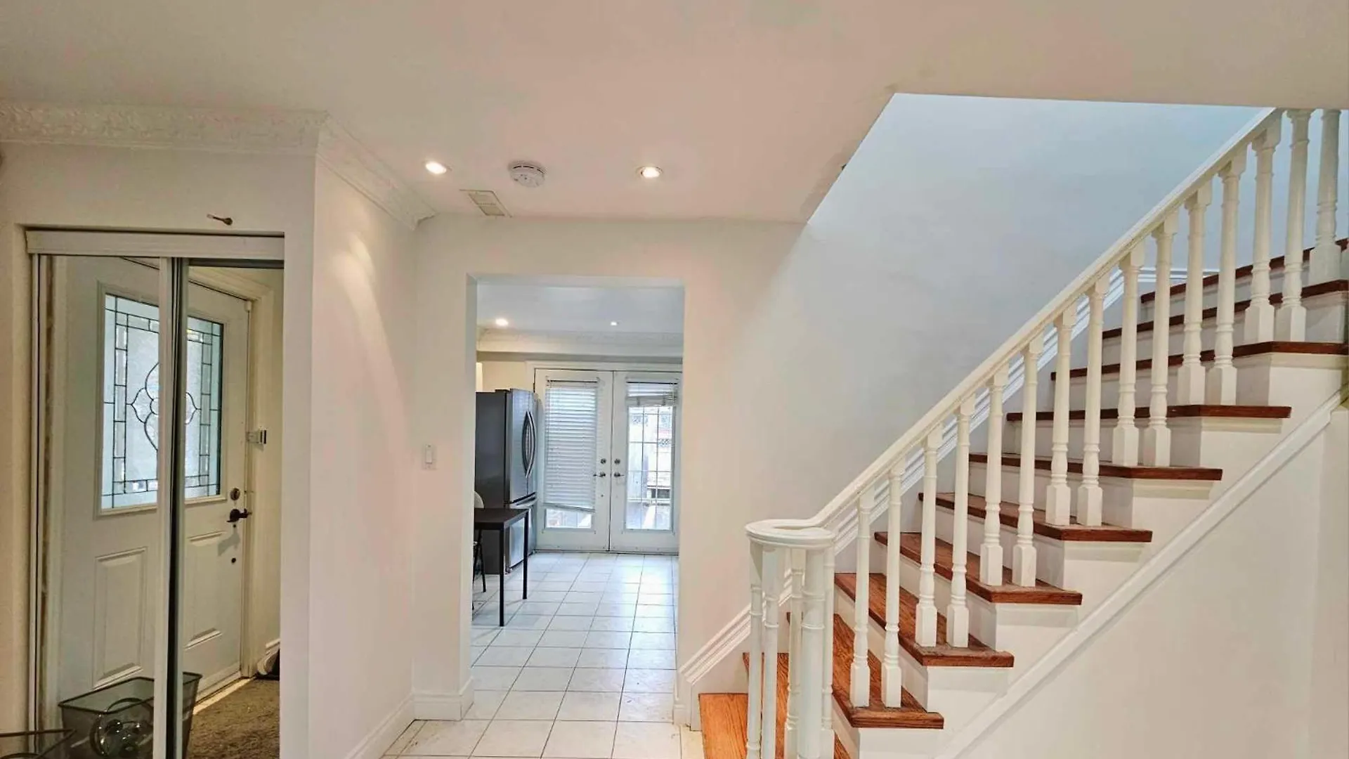 Beautiful Room At Yonge And Sheppard And North York Centre Toronto Homestay