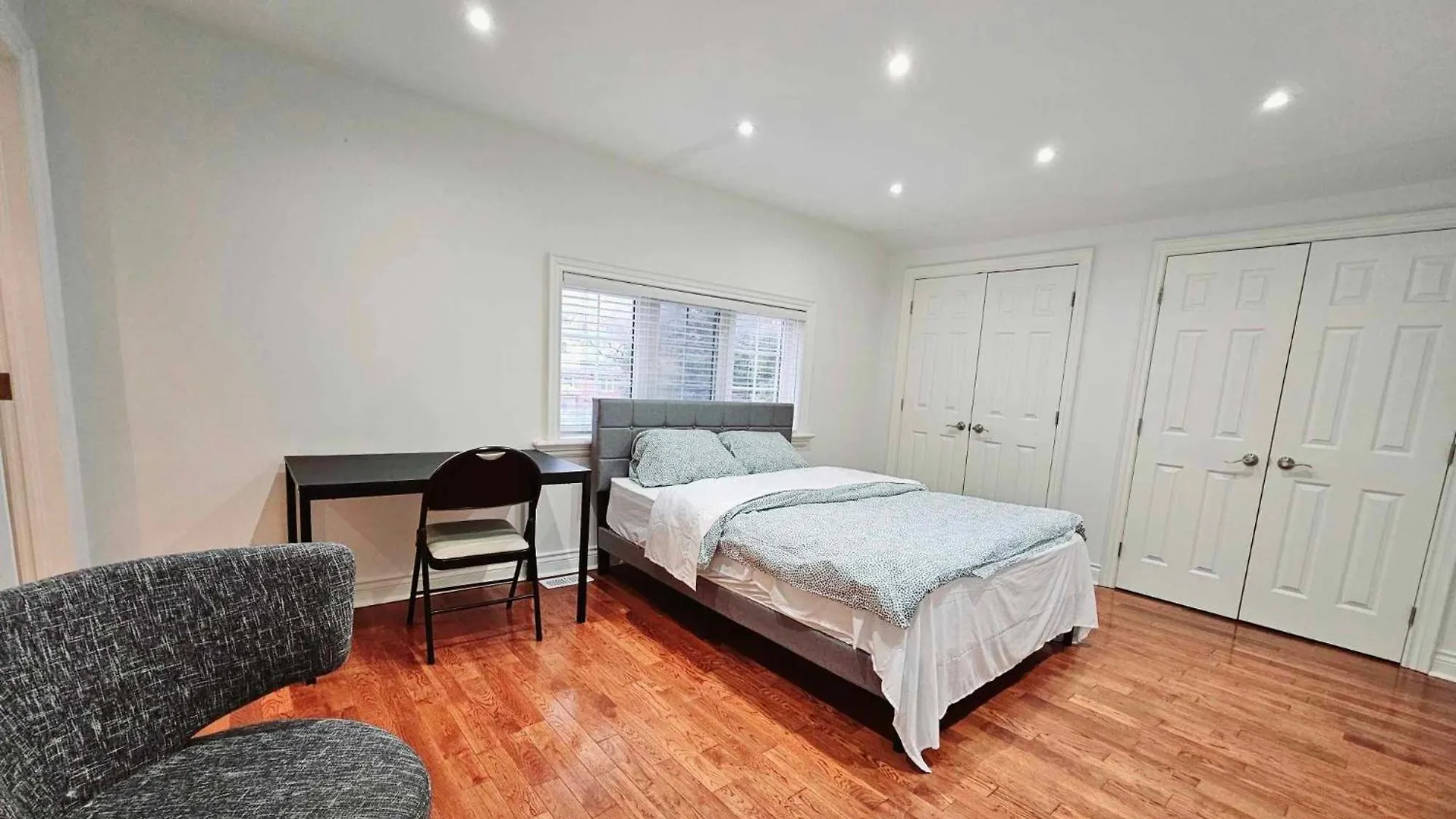 Beautiful Room At Yonge And Sheppard And North York Centre Toronto 0*,  Canada