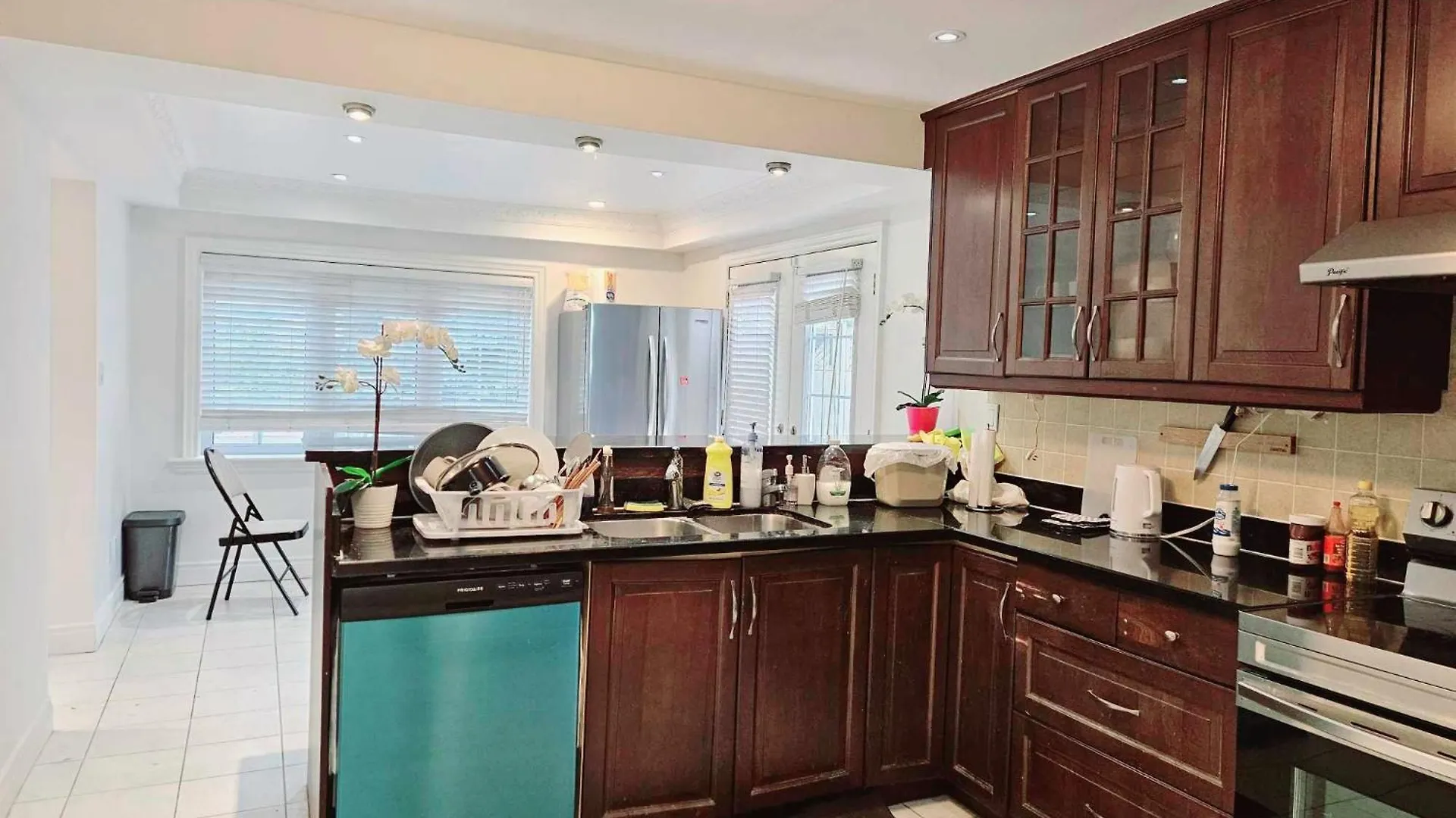 Homestay Beautiful Room At Yonge And Sheppard And North York Centre Toronto
